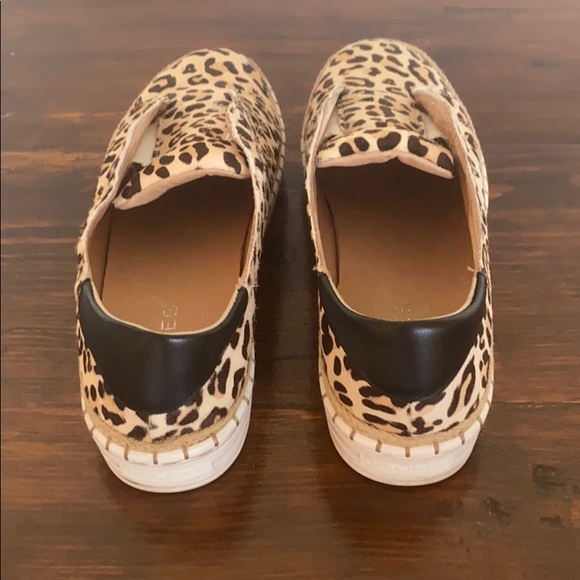 J Slides leopard shoes - Picture 5 of 7